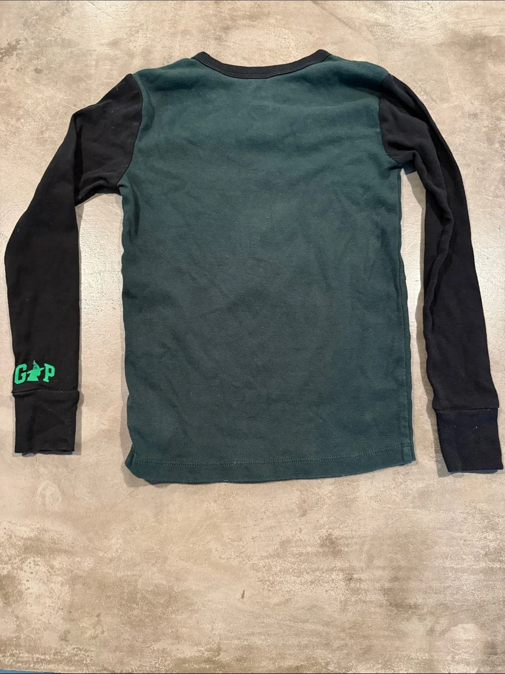 GAP Wicked Elphaba Graphic Black and Green Kids Pajama Set